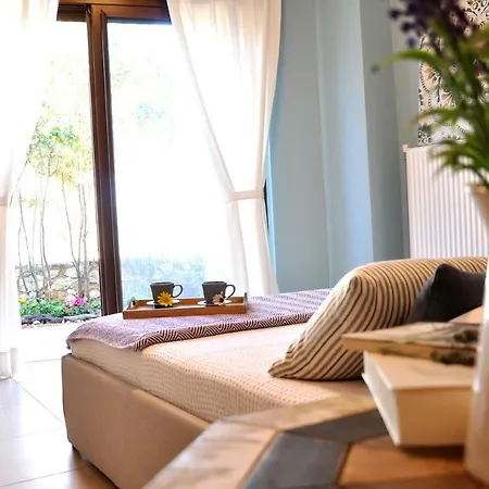 Chanialiving Chania Luxury Garden Apt1 * ハニア