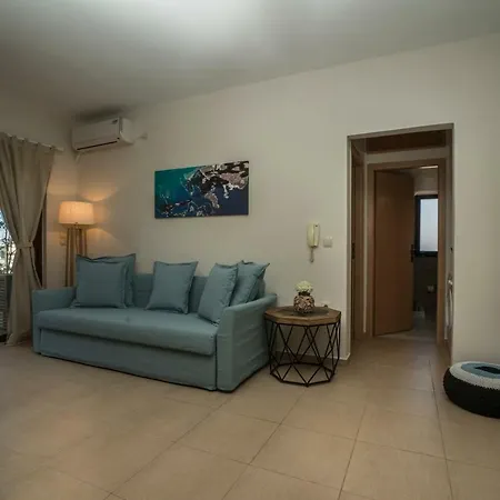 Chanialiving Chania Luxury Garden Apt1 アパート *