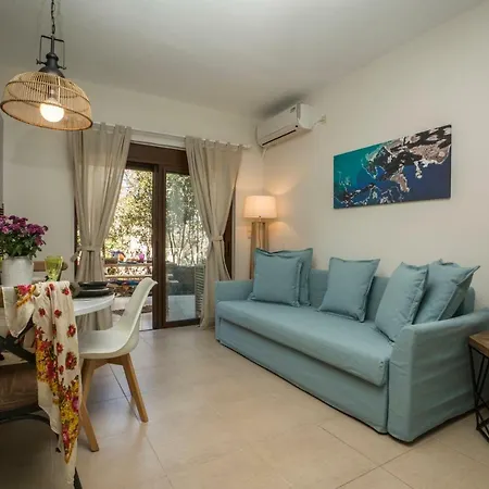 Chanialiving Chania Luxury Garden Apt1